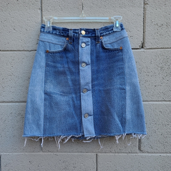 RE/DONE with Levi's | Two-tone Denim Mini Skirt - Picture 2 of 14